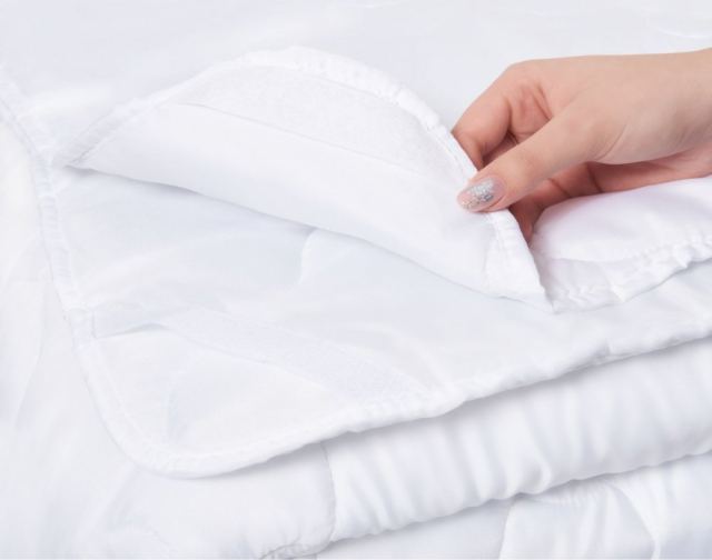 Pilota 4 anotimpuri Somnart HypoallergenicMed din microfibra lavabila 200 x 220 cm