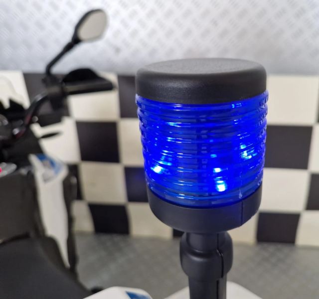 Motocicleta electrica pentru copii Politie BMW F850 12V, roti ajutatoare, girofar Led, 3-5 ani